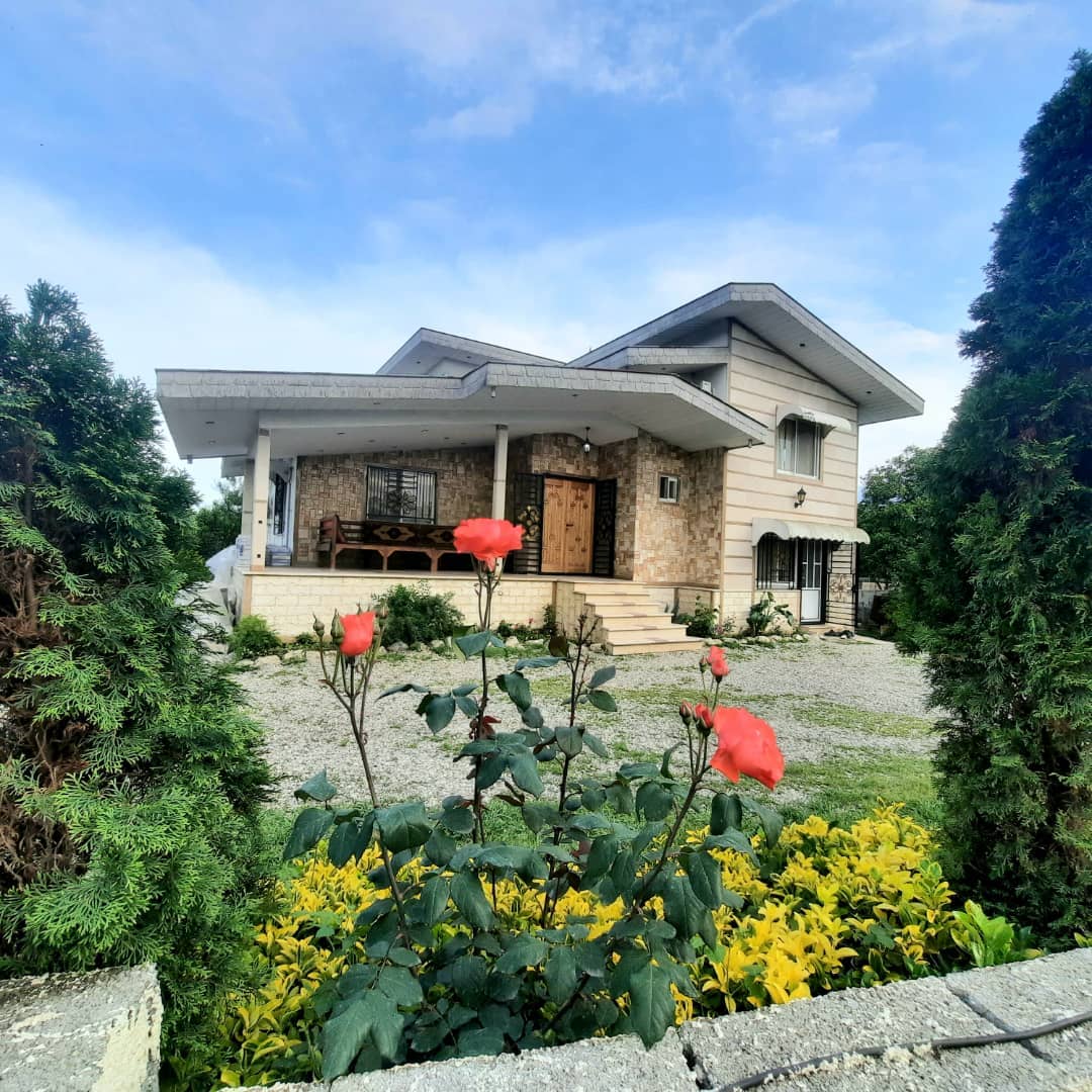 اجاره ویلا جنگلی تریپلکس استخردار نیاسته رامسر