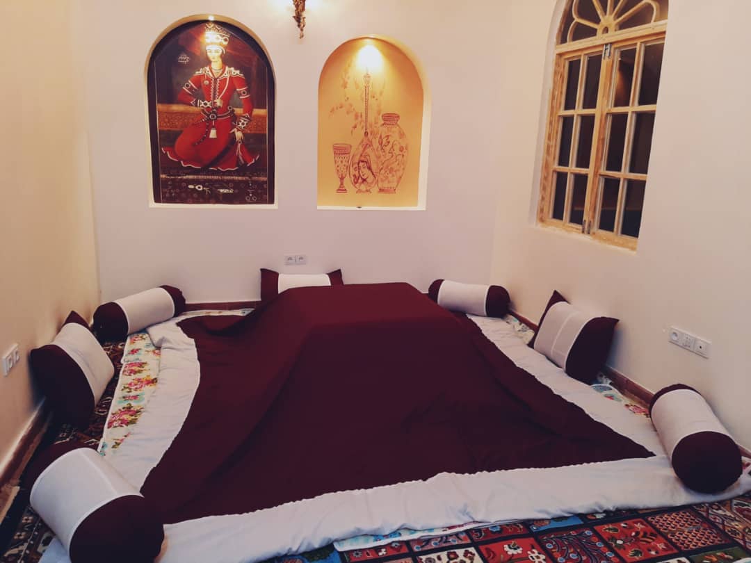 اجاره اقامتگاه بومگردی و عمارت سنتی در ولی عصر فردوس