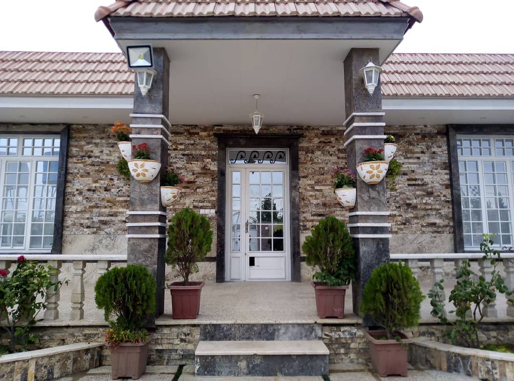 اجاره باغ و ویلا استخر دار در گویم شیراز