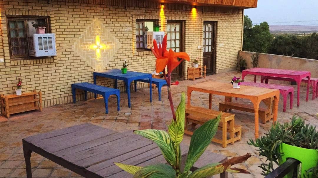 اجاره اتاق سنتی بومگردی در قلعه نوخان شاهرود -دوتخته اسپلیت دار