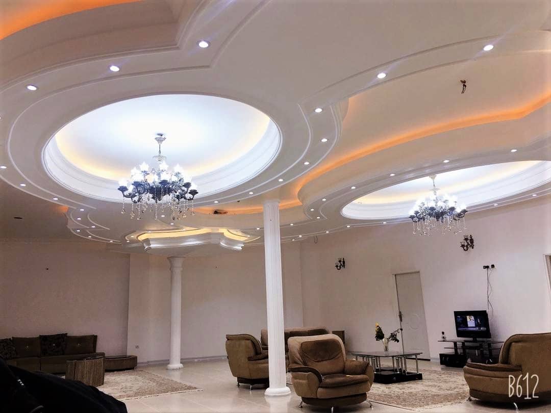 اجاره باغ ویلا با استخرسرپوشیده در گویم - شیراز