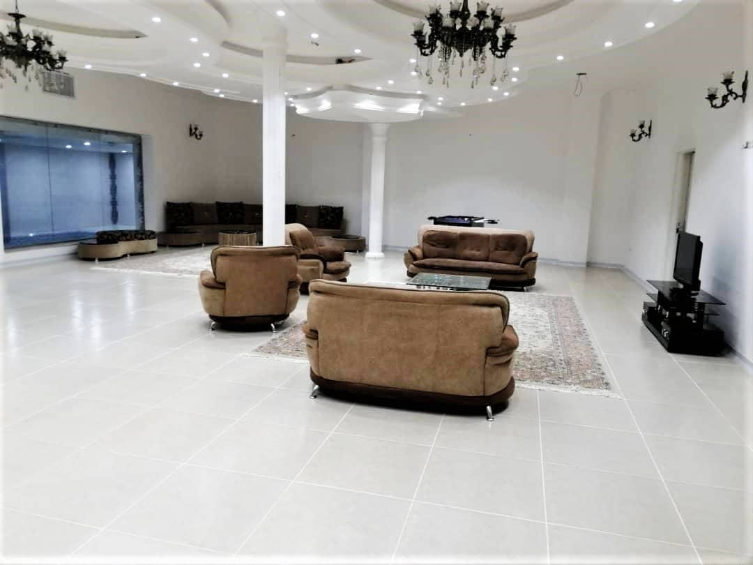 اجاره باغ ویلا با استخرسرپوشیده در گویم - شیراز