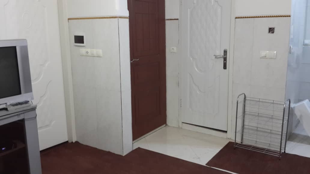 اجاره آپارتمان مبله یک خوابه در راه آهن تهران - طبقه دوم