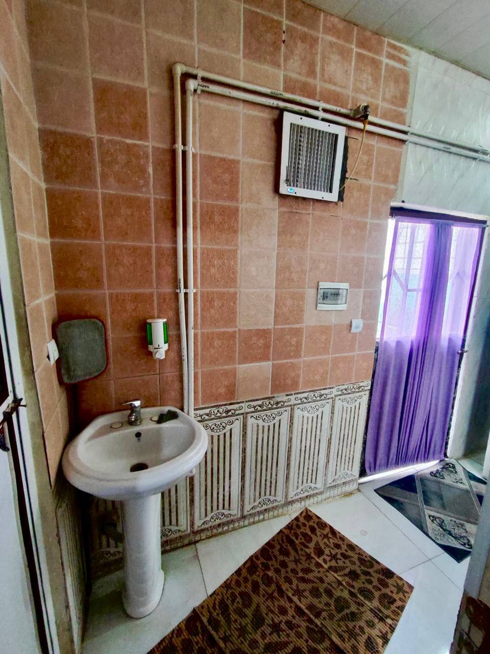 اجاره ویلا استخر اب گرم در باغ بهادران اصفهان