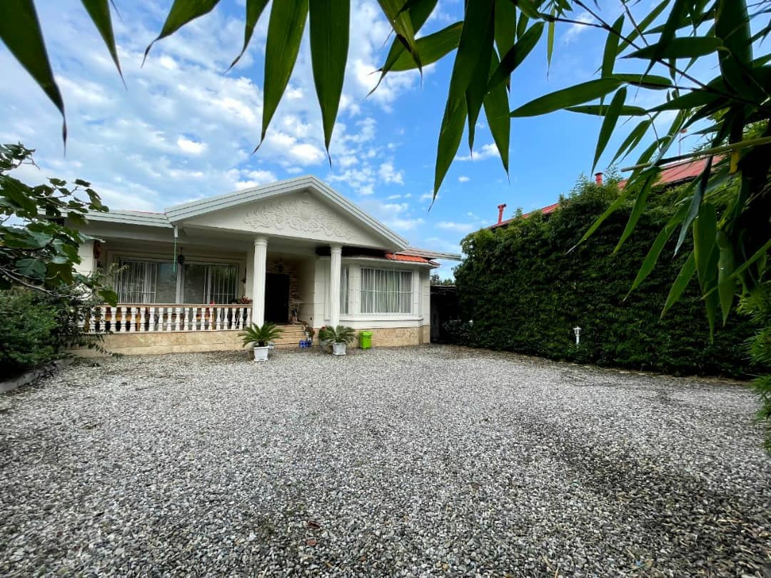 اجاره ویلا با استخر سرپوشیده آبگرم با فضای سنتی در کازینو رامسر