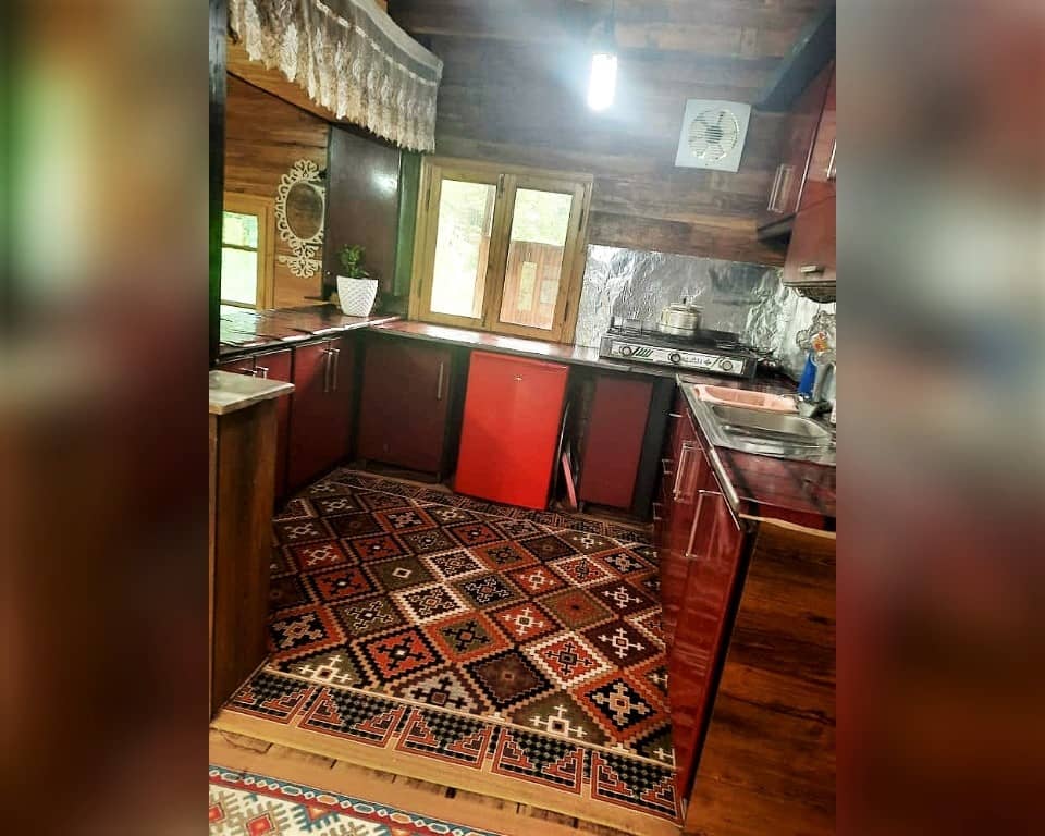 اجاره کلبه چوبی جنگلی در کاردرکلا شیرگاه - مازندران