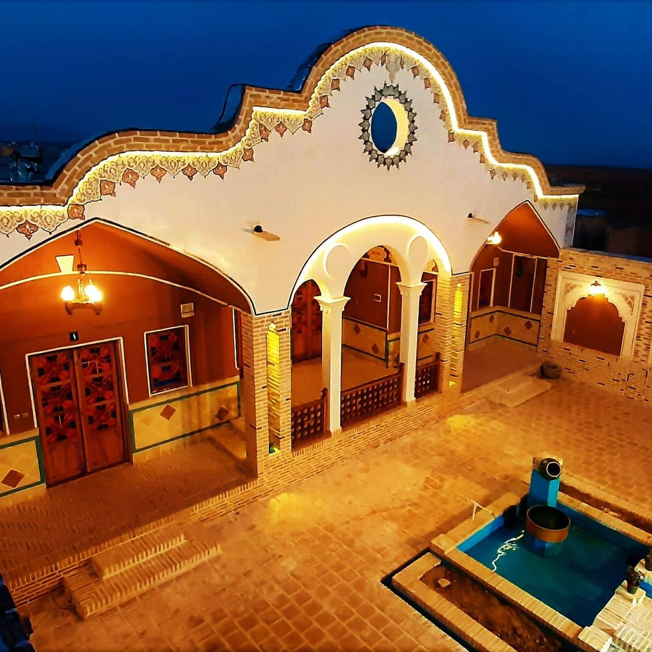 اجاره عمارت سنتی در محله کاغذی ابوزیدآباد - تک درخت