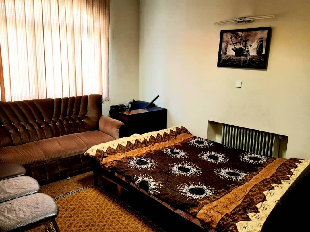 اجاره آپارتمان مبله  یک خوابه صادقیه تهران - شمال غرب طبقه ی سوم