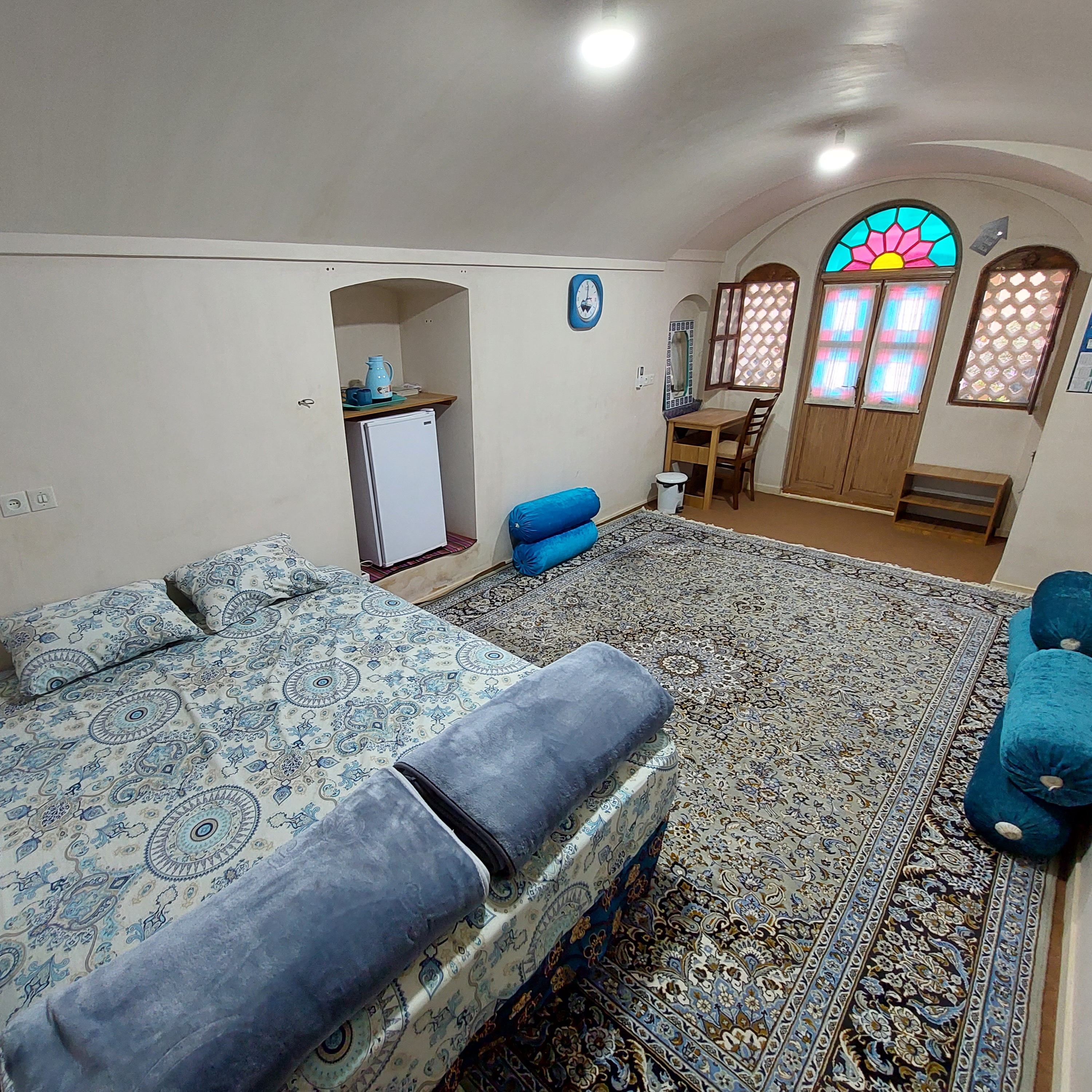 اجاره اقامتگاه بومگردی در 22بهمن آران بیدگل -  ایراندوخت