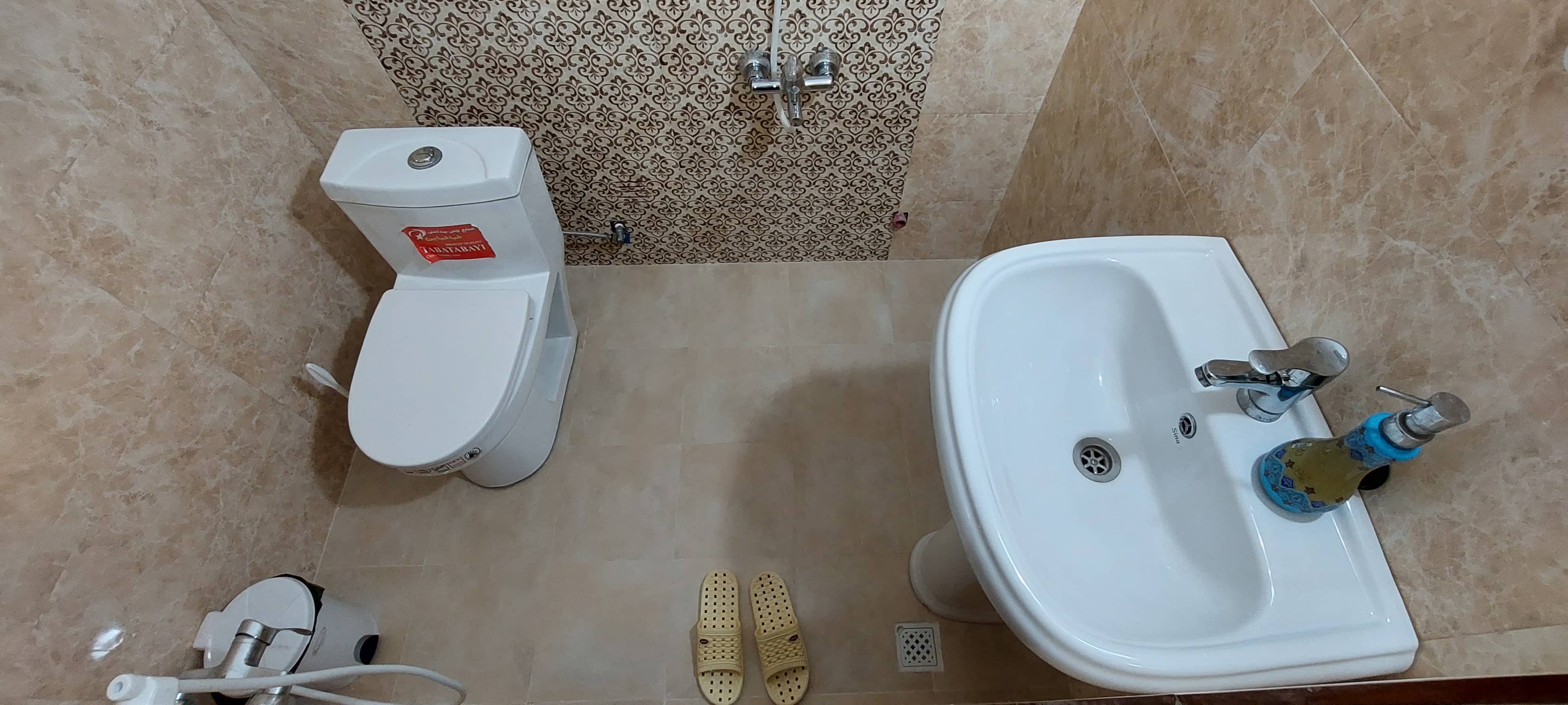 اجاره عمارت سنتی در 22بهمن آران بیدگل - نگار دخت