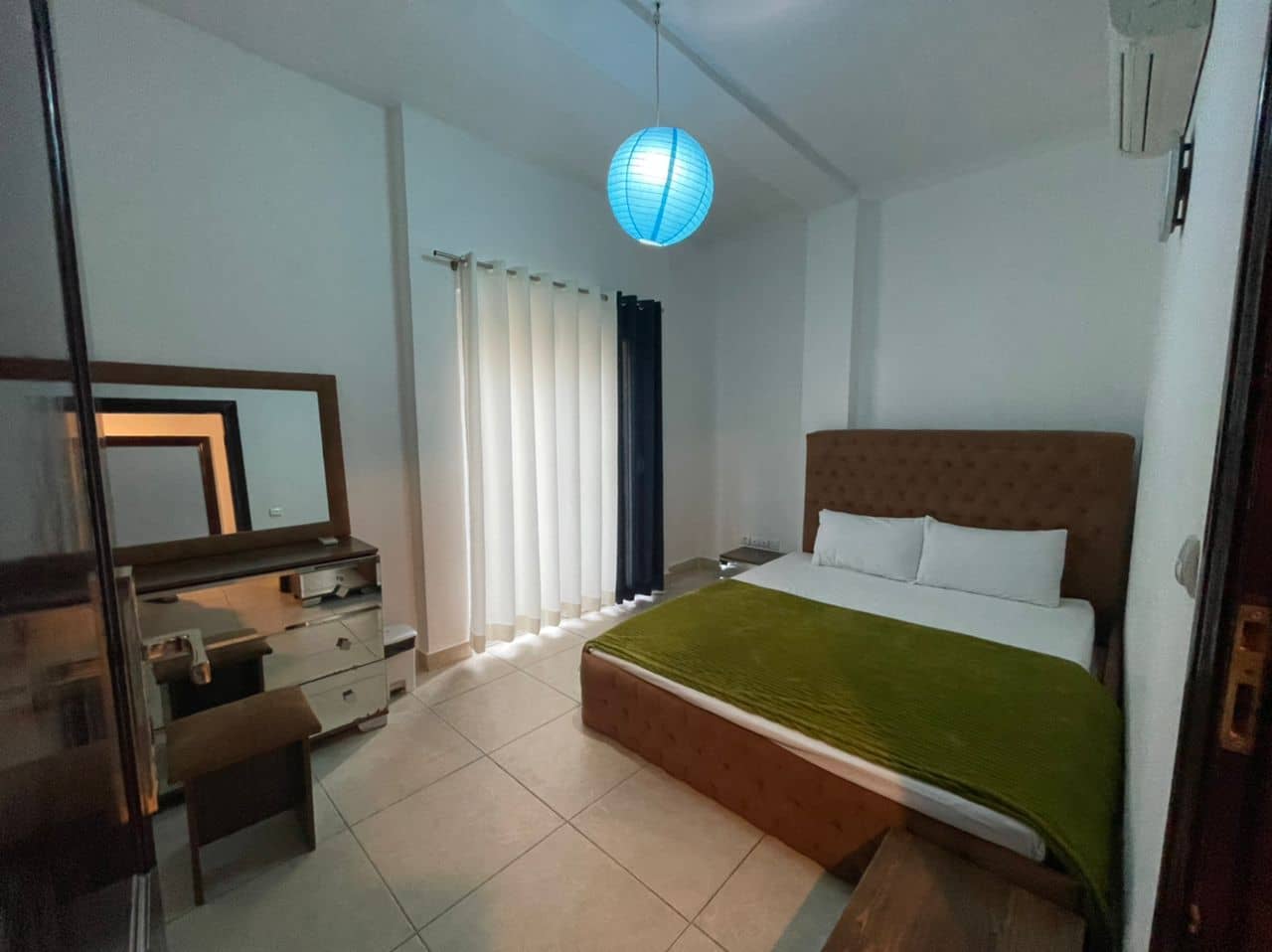 اجاره آپارتمان مبله در شهرک صدف کیش - سرمه ای