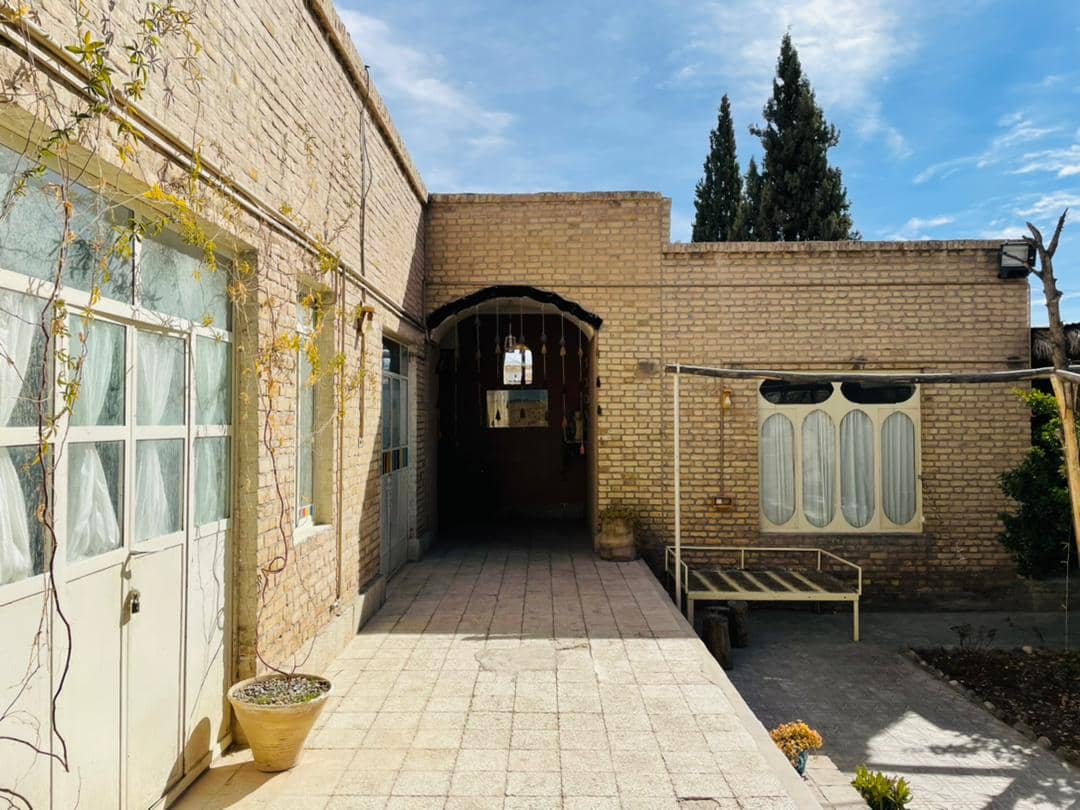 اجاره اقامتگاه بومگردی در شهربابک کرمان - میمند