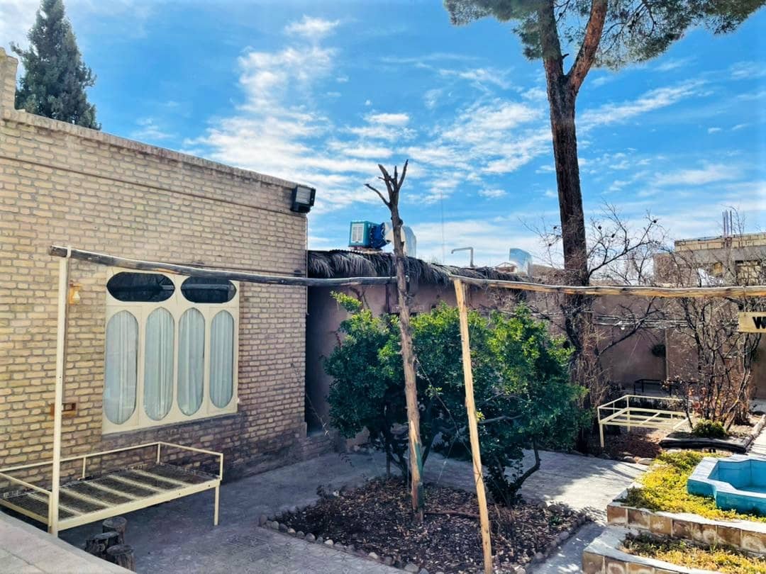 اجاره اقامتگاه بومگردی در شهربابک کرمان - ناردون