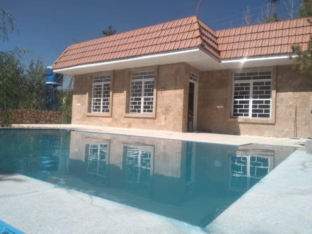 اجاره ویلا با استخر روباز در همایجان