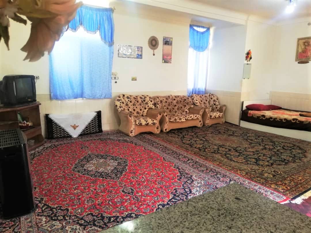 اجاره منزل ویلایی در طالقانی طبس - حیاط دار مبله