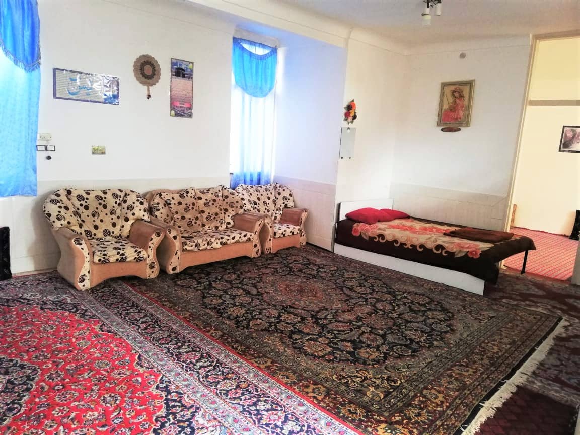 اجاره منزل ویلایی در طالقانی طبس - حیاط دار مبله