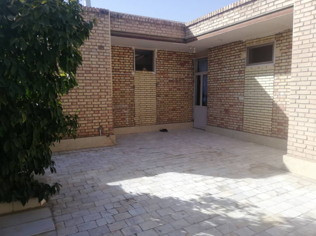 اجاره منزل ویلایی در طالقانی طبس - حیاط دار مبله