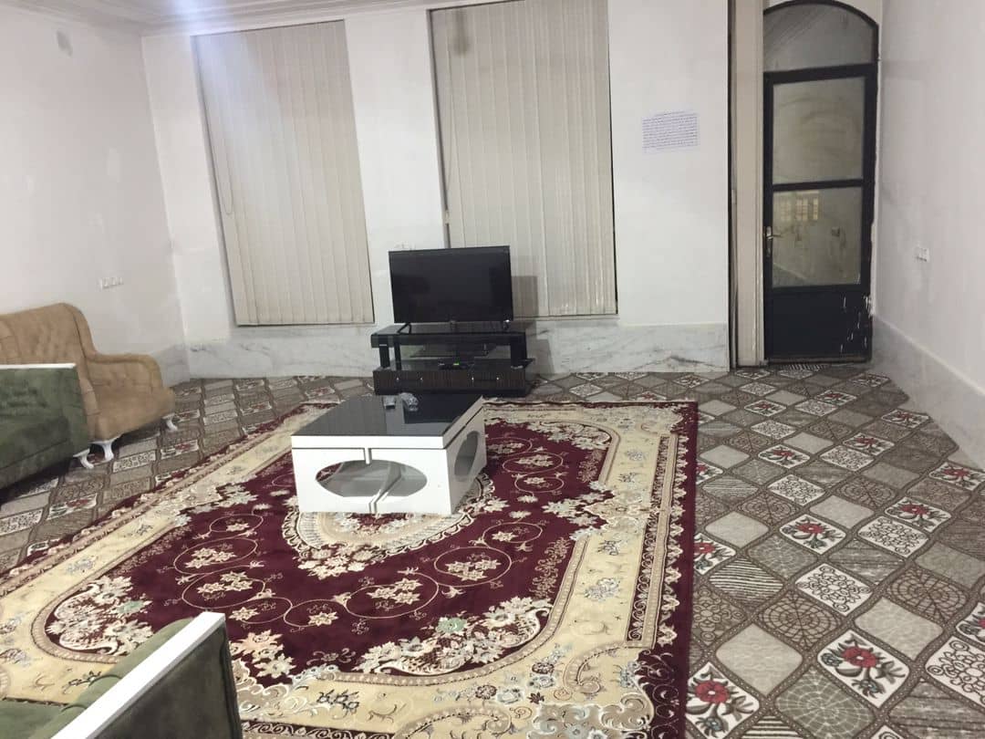 اجاره منزل ویلایی در شهرک گلستان - شیراز دوخوابه طبقه ی دوم