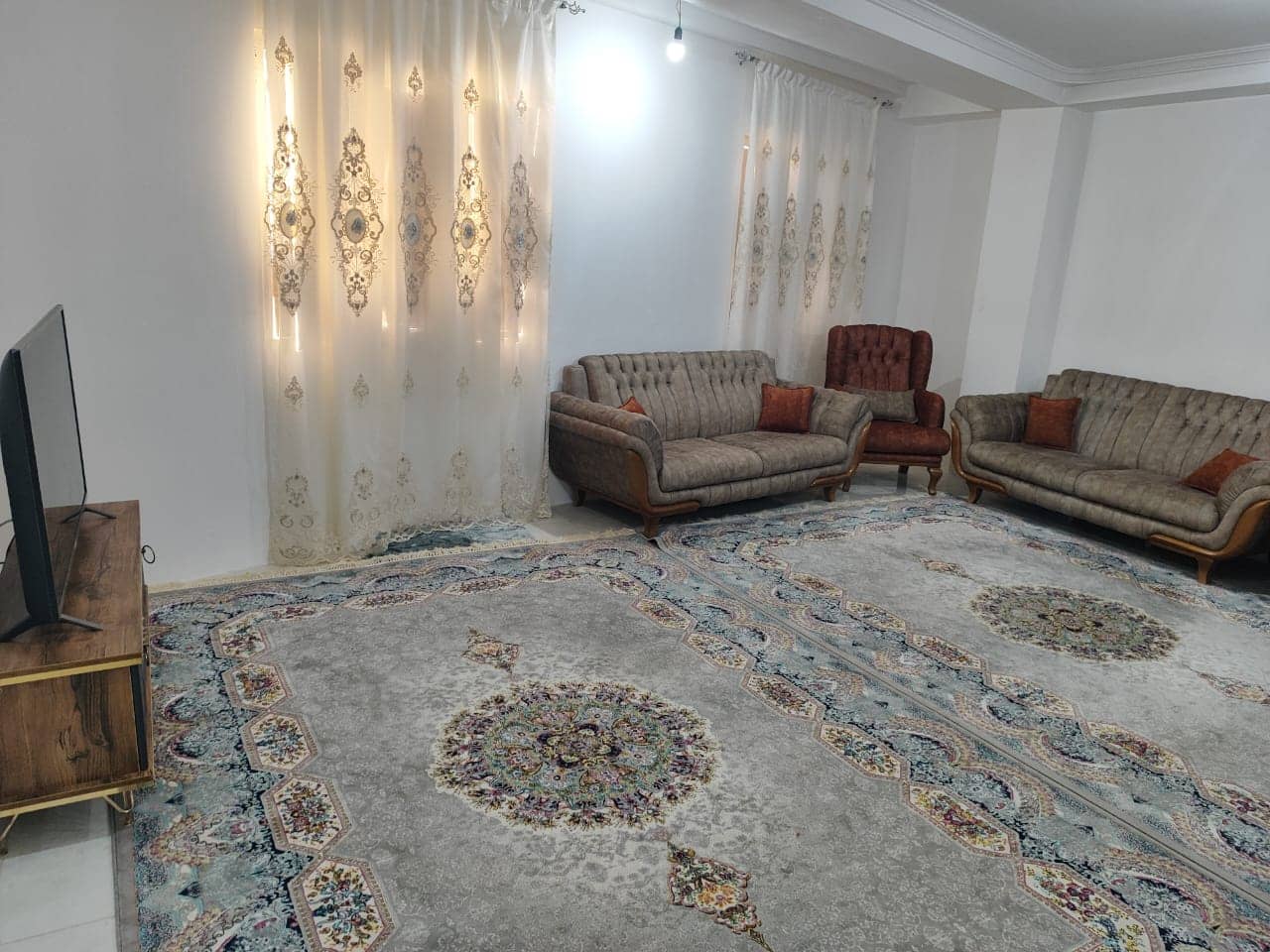 اجاره آپارتمان مبله در میدان شهدا