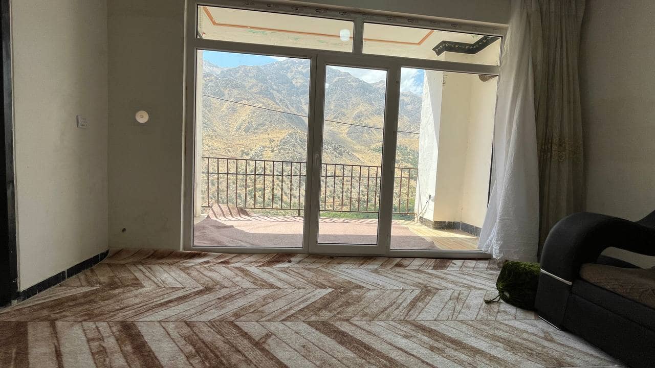 اجاره آپارتمان یک خوابه 70 متری در اورامان تخت-طبقه اول