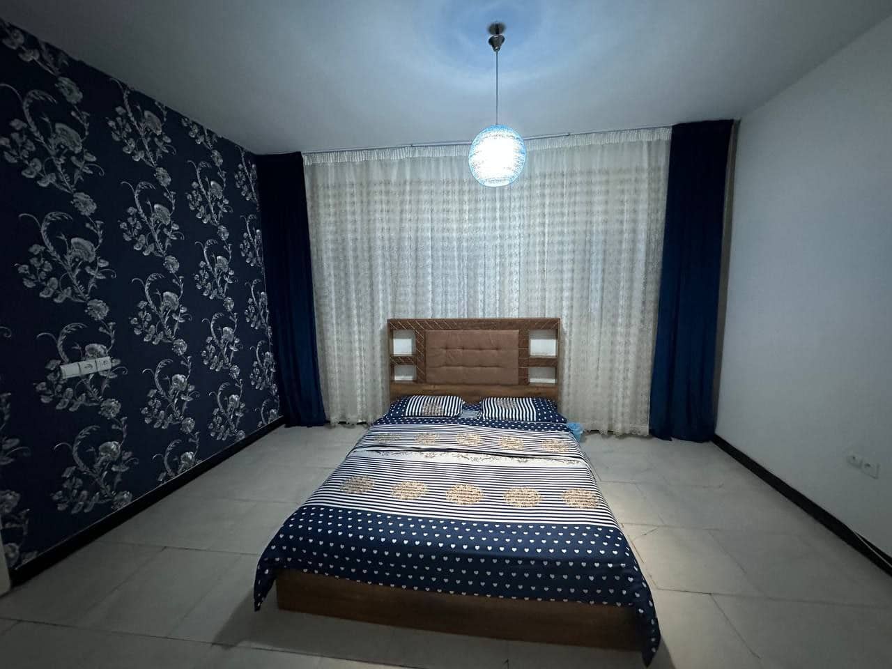 اجاره آپارتمان مبله  یک خوابه در جمهوری - مرکز شهر تهران همکف