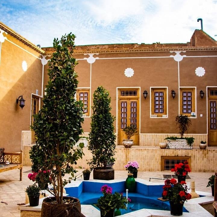 اجاره اتاق سنتی 3تخته در امام خمینی یزد