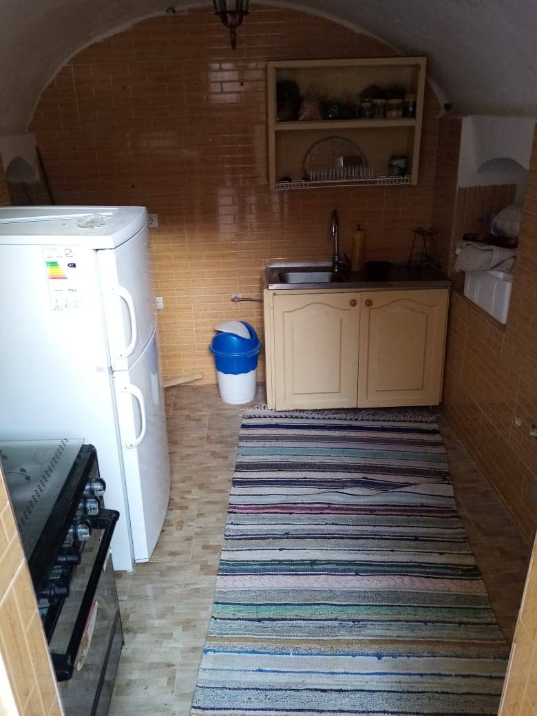 اجاره اتاق سنتی در بیابانک سرخه - سمنان - کرسی