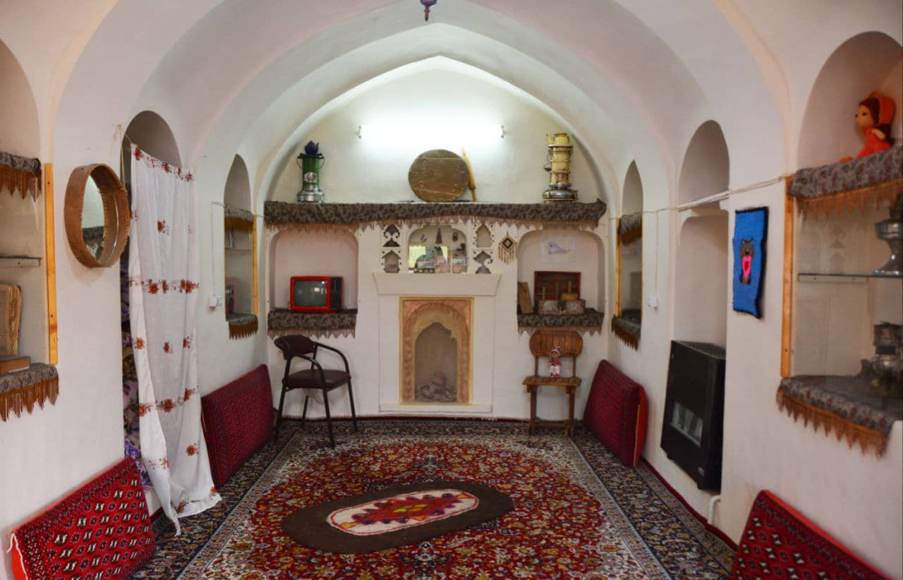 اجاره اقامتگاه سنتی در بیابانک سمنان - سرخه - شاهنشین