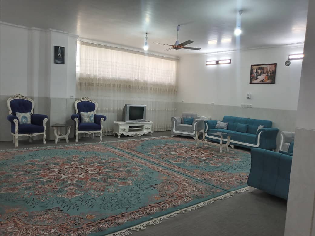 اجاره منزل ویلایی دو خواب در خیابان انقلاب یزد  - ایمان