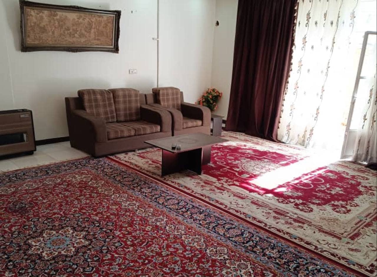 رزرو منزل حیاط دار در شاهین شهر