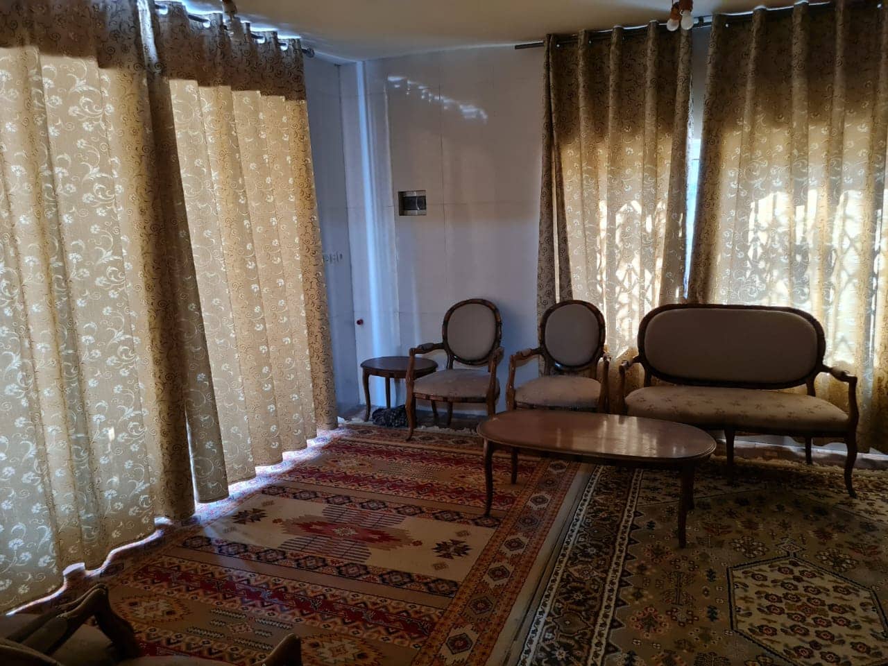 اجاره ویلا استخر دار در باغ بهادران