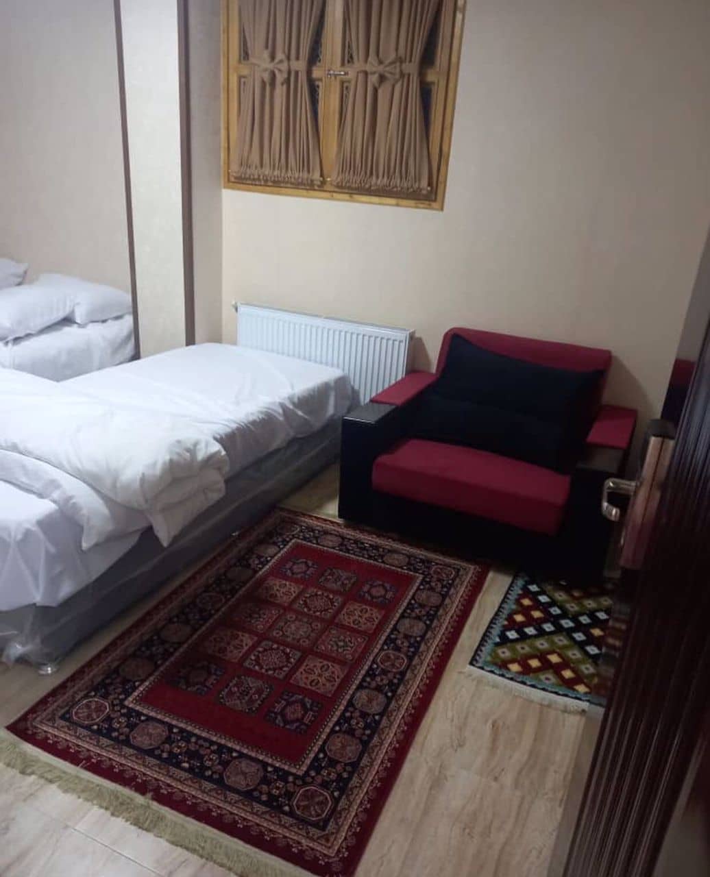 اجاره اتاق سنتی سه تخته در اصفهان