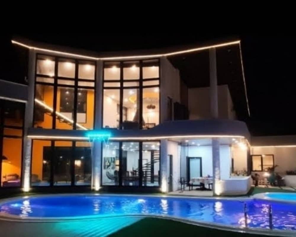 اجاره ویلا با استخر روباز آبگرم در لشگرآباد کردان - کرج