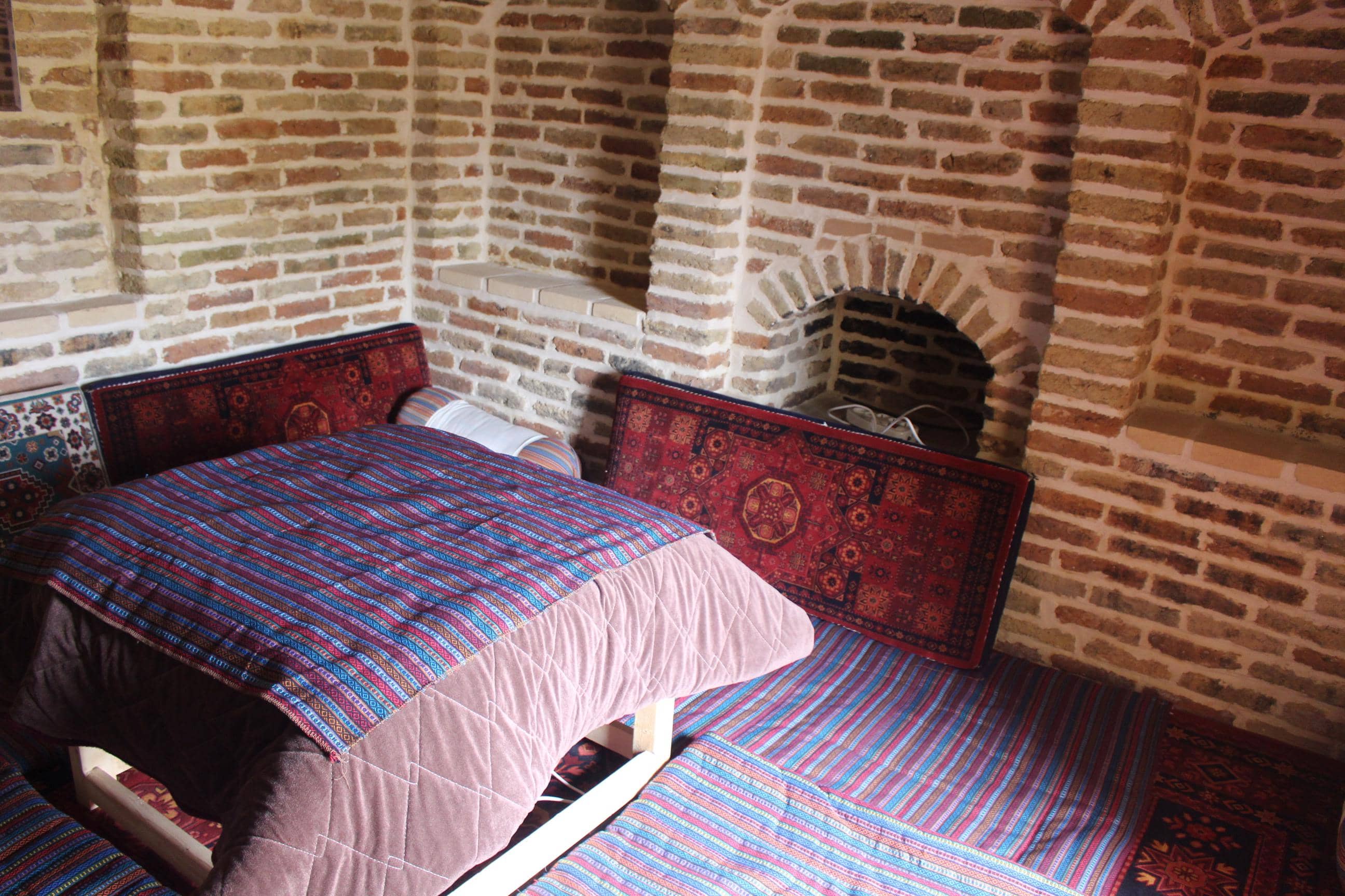 اجاره اتاق سنتی کرسی دار در دودهک دلیجان