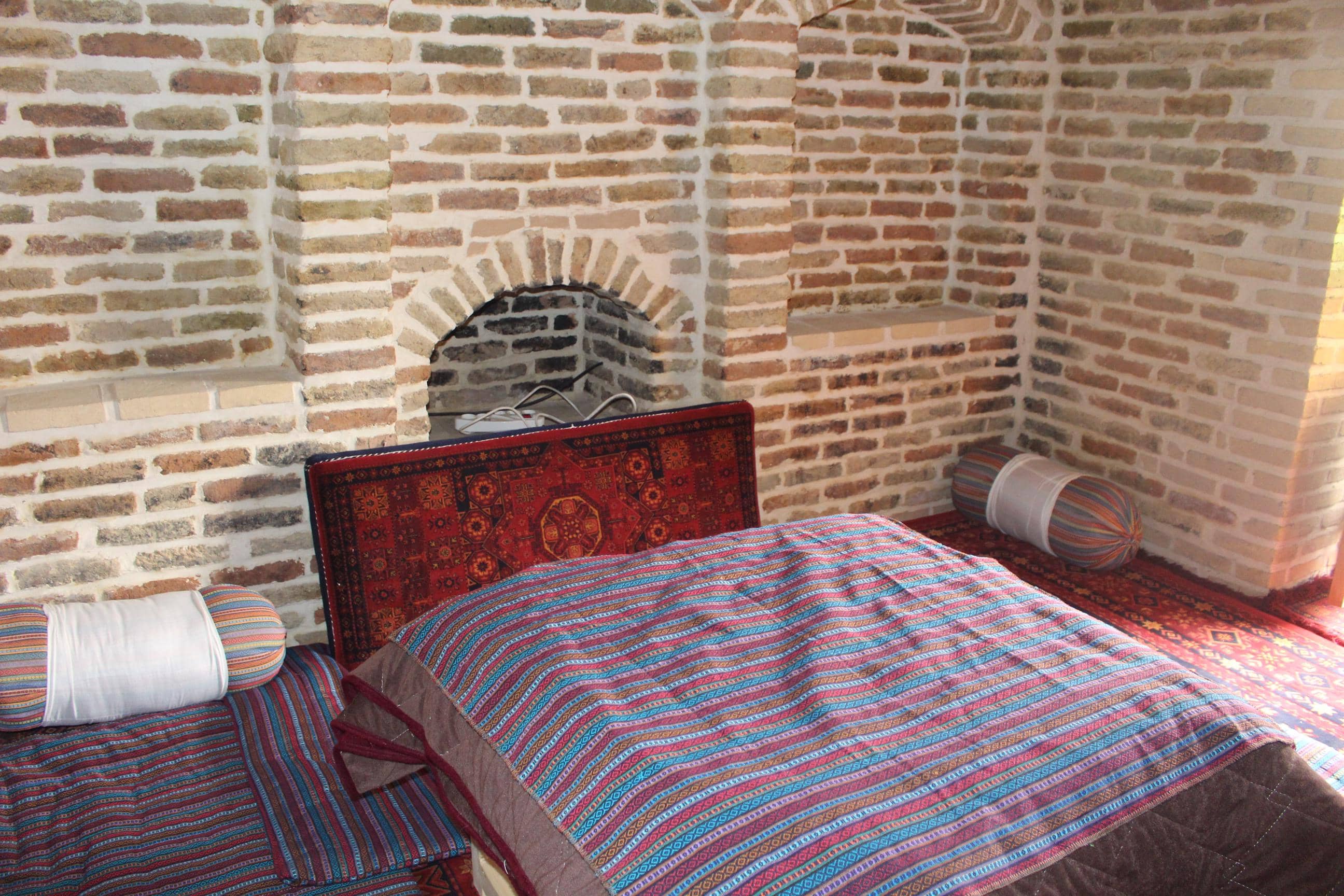 اجاره اتاق سنتی کرسی دار در دودهک دلیجان