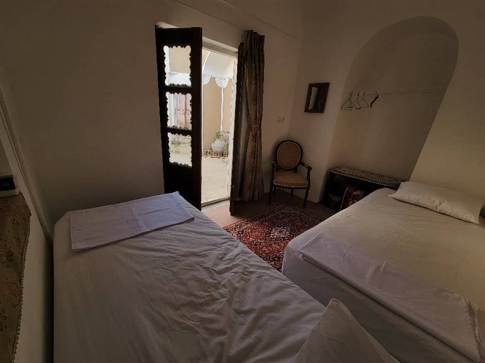 اجاره اتاق سنتی در میدان امیر چخماق یزد - کوبه 5