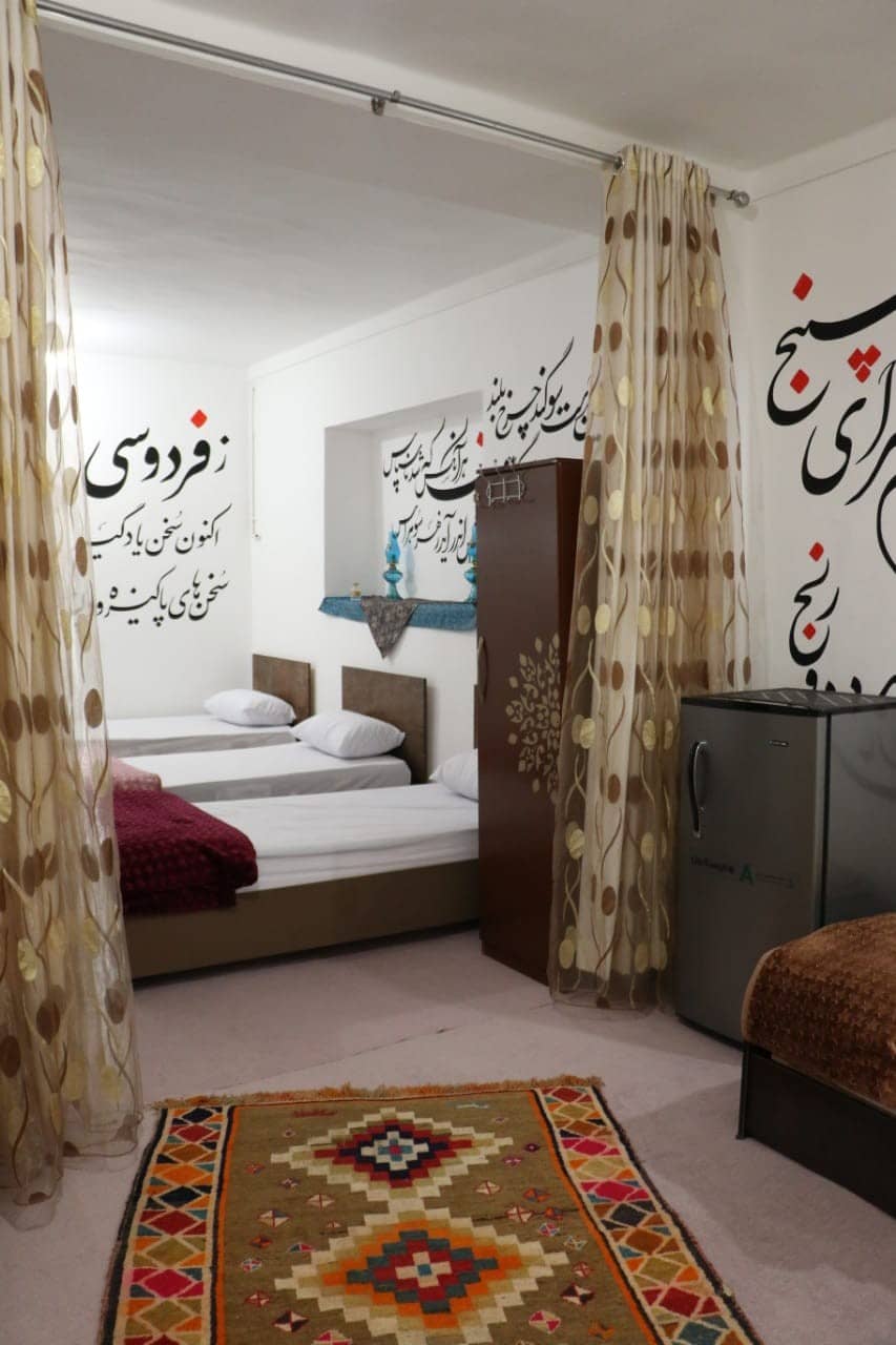 اجاره خانه سنتی در شهر خفر - سین دخت