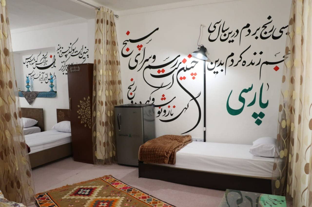 اجاره خانه سنتی در شهر خفر - سین دخت