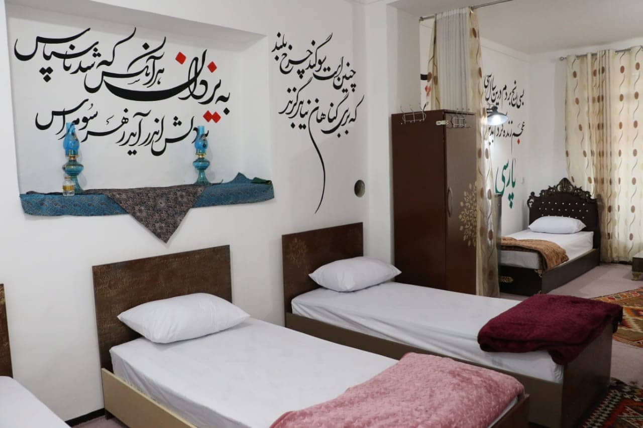 اجاره خانه سنتی در شهر خفر - سین دخت