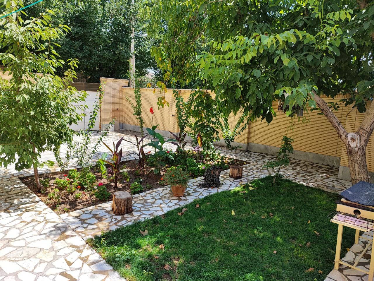 اجاره منزل ویلایی خارج از دهکده چادگان