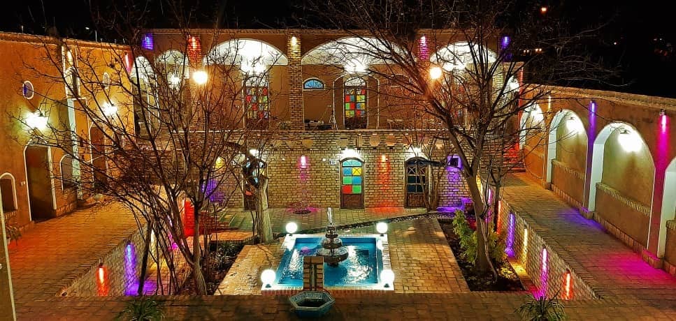 اجاره اقامتگاه بومگردی در ابوزیدآباد