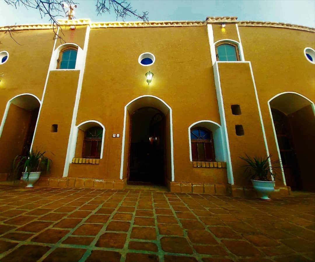 اجاره اقامتگاه بومگردی در ابوزیدآباد