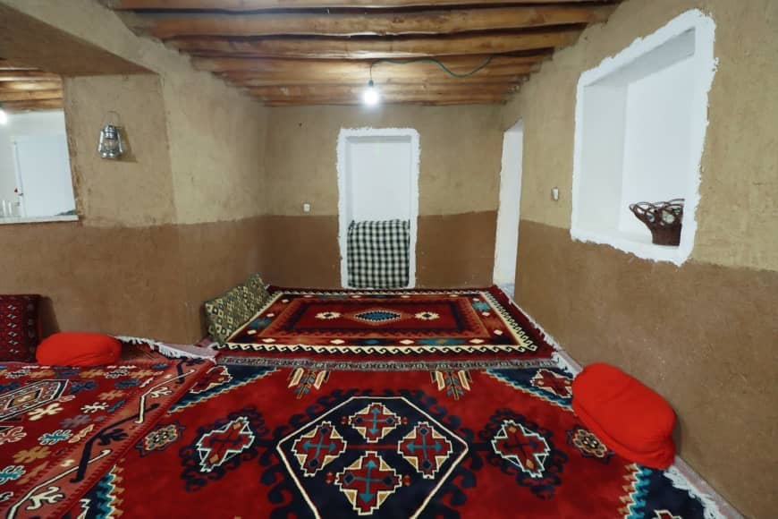 اجاره سوئیت سنتی در روستای برقلعه مریوان