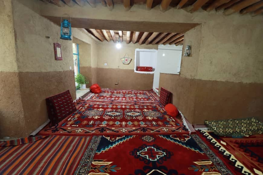 اجاره سوئیت سنتی در روستای برقلعه مریوان