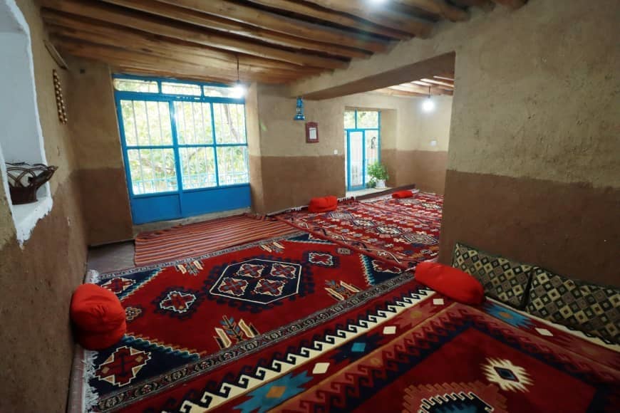 اجاره سوئیت سنتی در روستای برقلعه مریوان