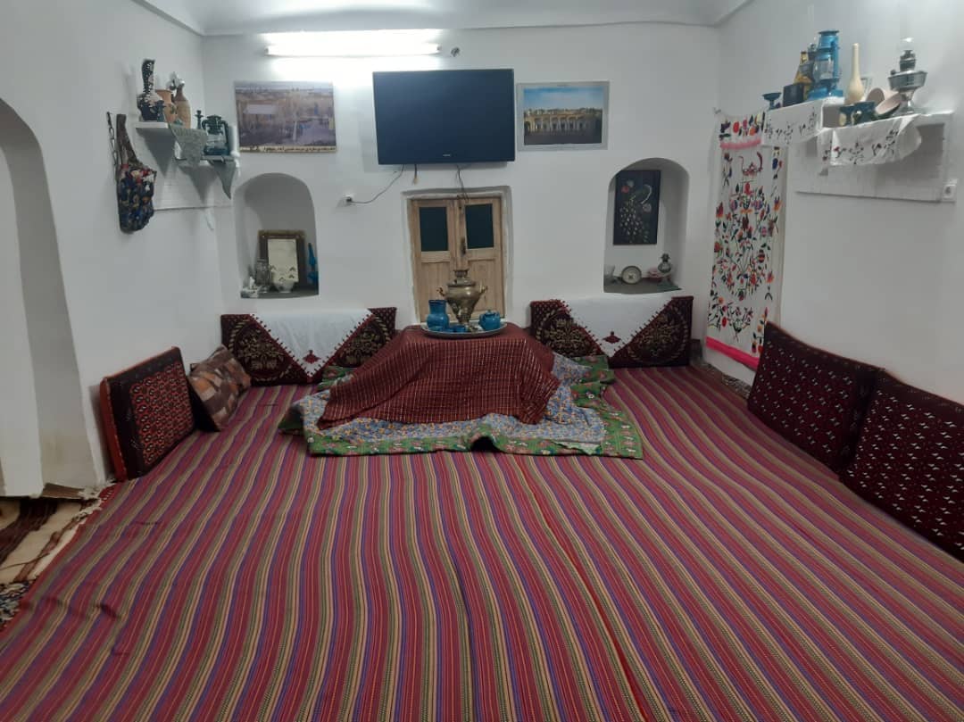 اجاره سوئیت سنتی در رشتخوار