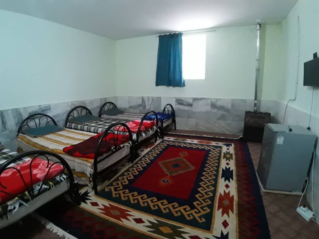 اجاره بومگردی سنتی در بزنجان - چهار تخته