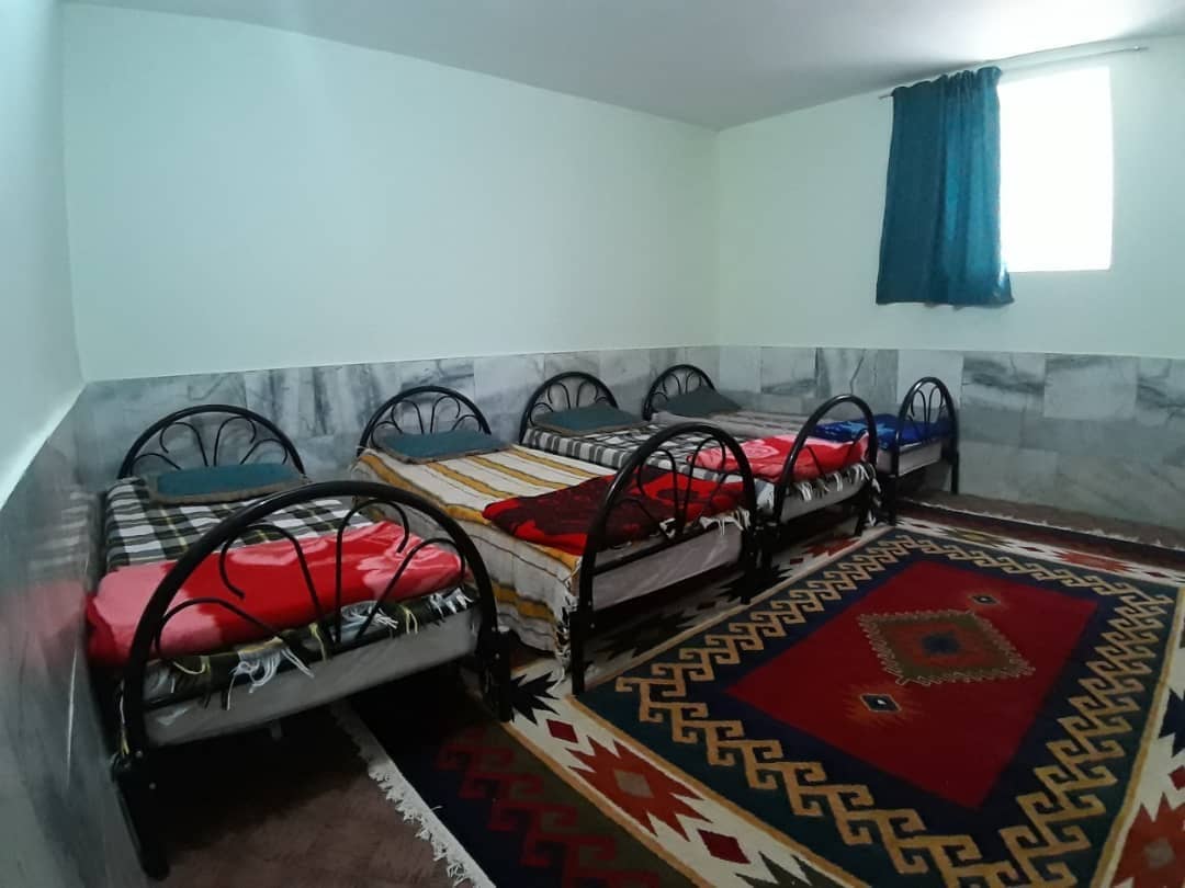 اجاره بومگردی سنتی در بزنجان - چهار تخته