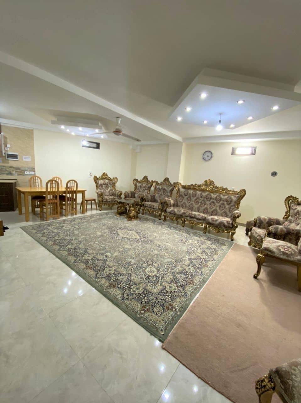 اجاره ویلا در جاده جنگلی تنکابن - طبقه اول