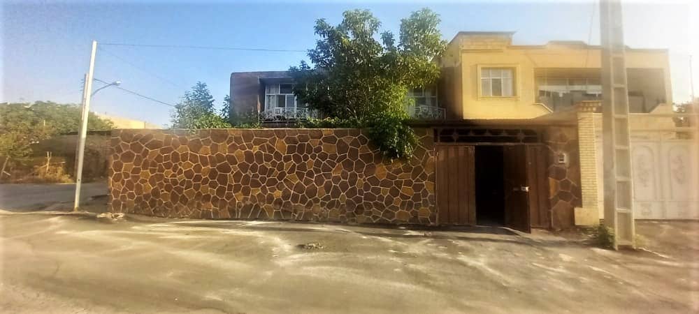 منزل تک خواب در دهه فجر چادگان - 90 متر